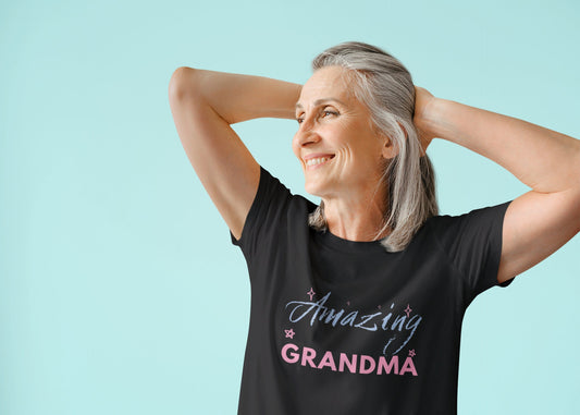 Amazing Grandma Women's Favorite Tee